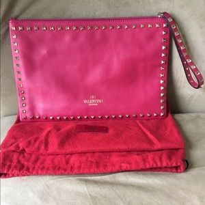 ⭐️ Valentino Rockstud Leather Clutch